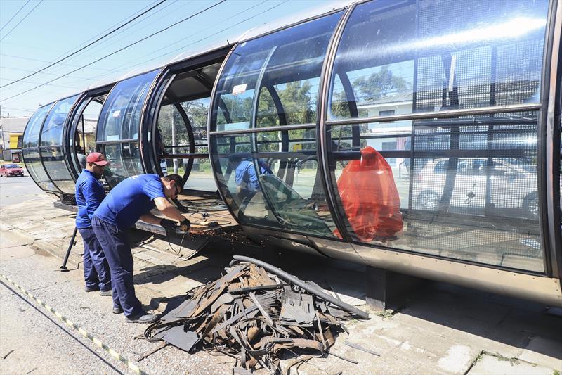 Novo lote de estações-tubo que serão desativadas para obras de revitalização.- Na imagem, a Estação Tubo Xapinhal, sentido Terminal do Pinheirinho.
Curitiba, 11/09/2023.
Foto: José Fernando Ogura/SMCS.