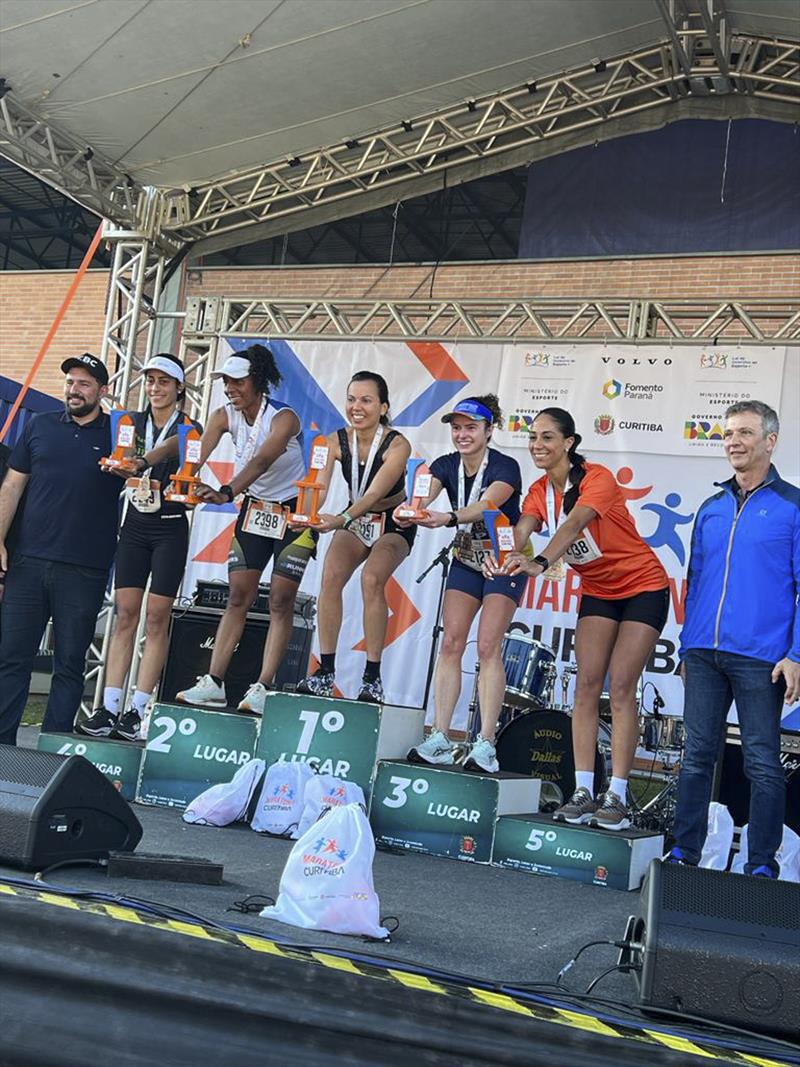 Maratona Carbono Zero com largada na Associação Volvo Viking na CIC. Premiação meia maratona masculino e feminino -  Curitiba, 17/09/2023 - Foto: DIvulgação