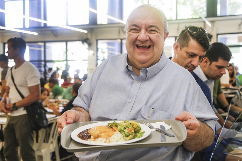 Prefeito Rafael Greca, almoça no Restaurante Popular do Capanema. Curitiba, 13/03/2018. Foto: Pedro Ribas/SMCS