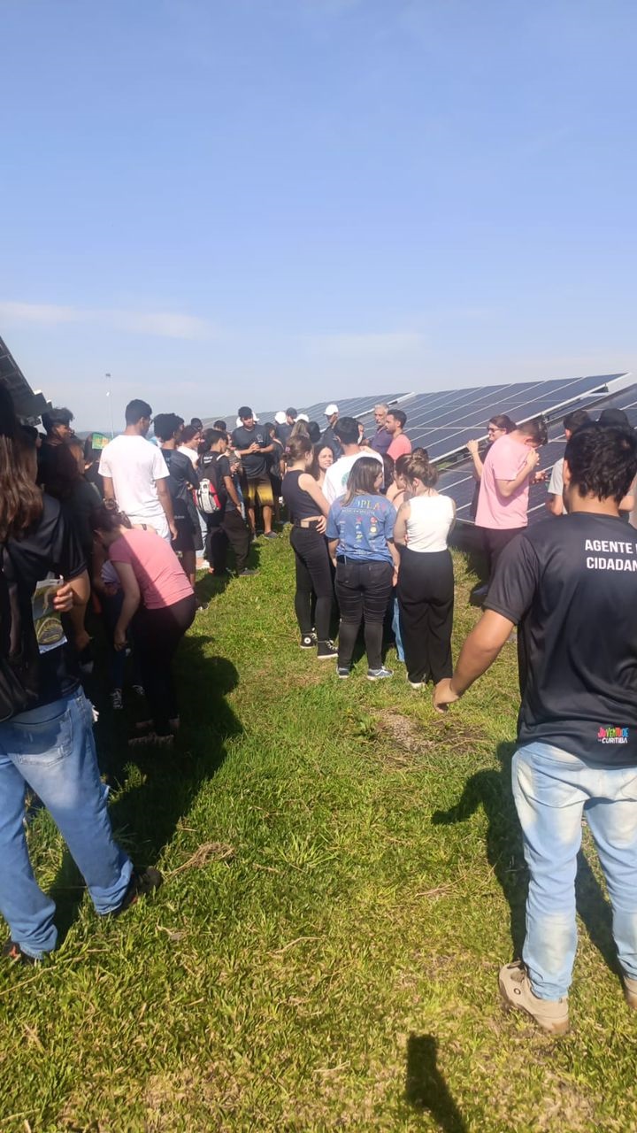 Jovens de Curitiba aprendem a importância da sustentabilidade com a Pirâmide Solar do Caximba. 
Foto: Divulgação
