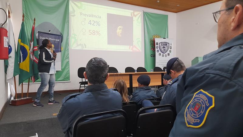 Curitiba promove palestras de valorização da vida para Guardas Municipais.
Foto: Fabio Cristiano/Coin-GM