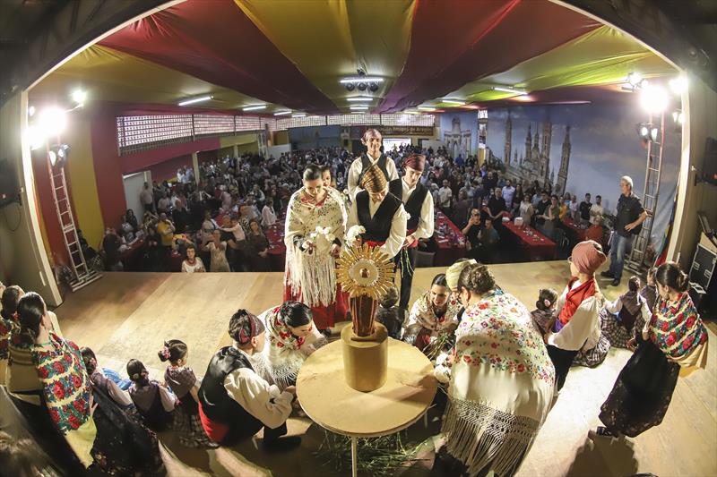 Comunidade espanhola e descendentes comemoram o Dia de la Hispanidad.
Curitiba, 01/10/2023.
Foto: José Fernando Ogura/SMCS