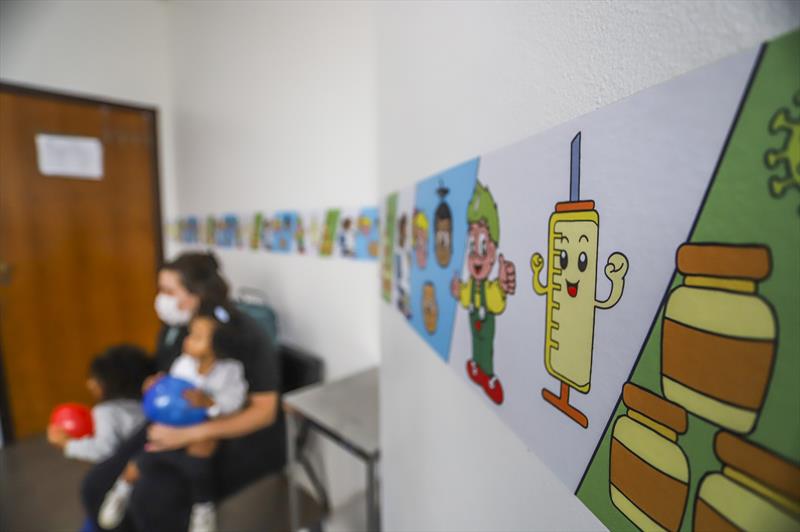 Prefeitura de Curitiba promove Dia D de multivacinação em 29 unidades de saúde neste sábado. Foto: Daniel Castellano/SMCS