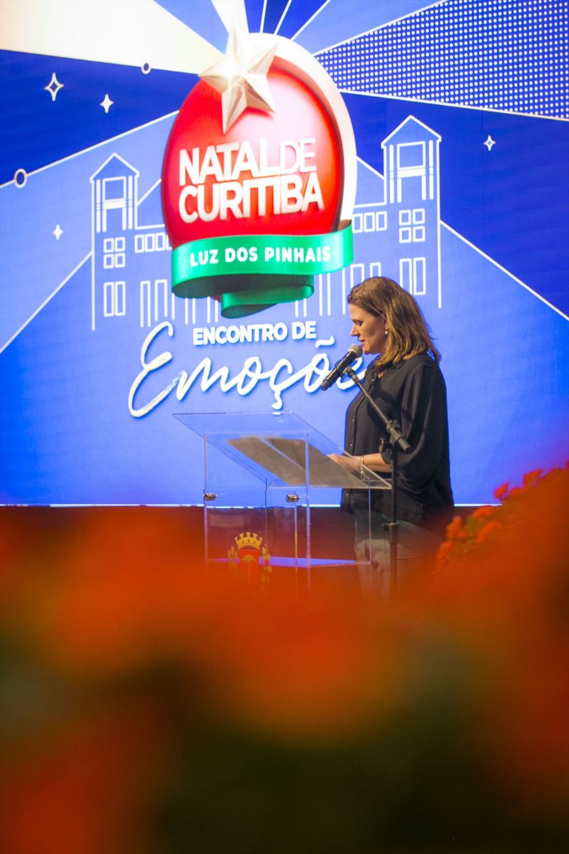 A presidente do Instituo Municipal do Turismo, Tatiana Turra, no lançamento da programação do Natal de Curitiba - Luz dos Pinhais 2023. Curitiba, 26/10/2023. Foto: Pedro Ribas/SMCS