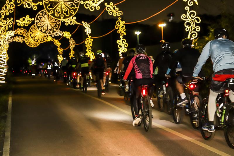O drive-thru das duas edições anteriores agora vai virar um encantador Caminho de Luz exclusivamente para pedestres e ciclistas.. Foto: Hully Paiva/SMCS
