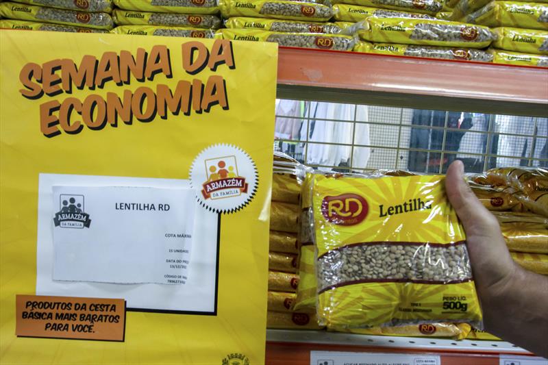 Semana da Economia dos Armazéns da Família tem macarrão espaguete, lentilha e coxa e sobre-coxa de frango.
Foto: Levy Ferreira/SMCS  
