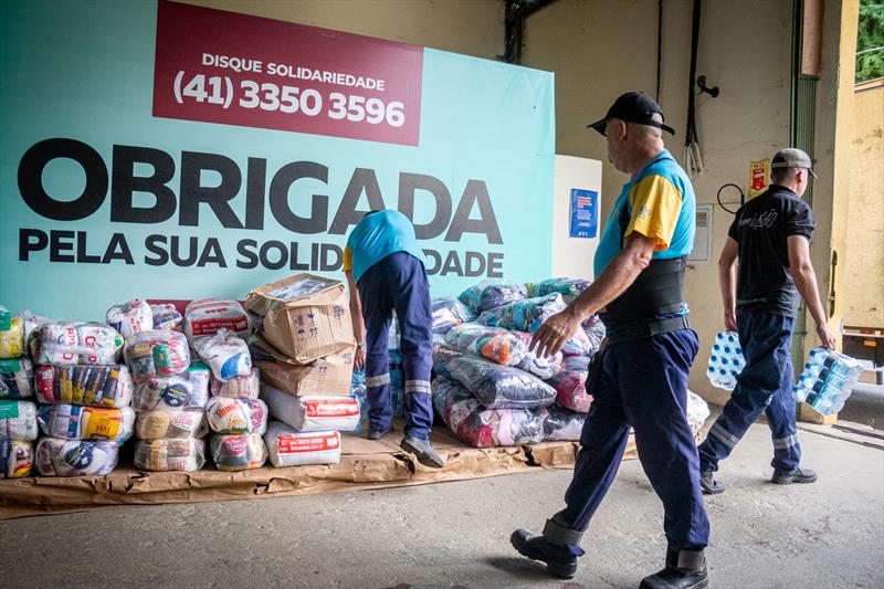 Com doações da população, Curitiba envia ajuda humanitária para Rio ...