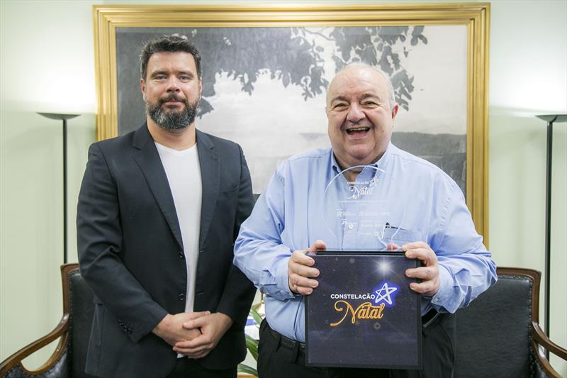 Prefeito Rafael Greca, recebe o diretor da UP Experience, Eduardo Faria Silva