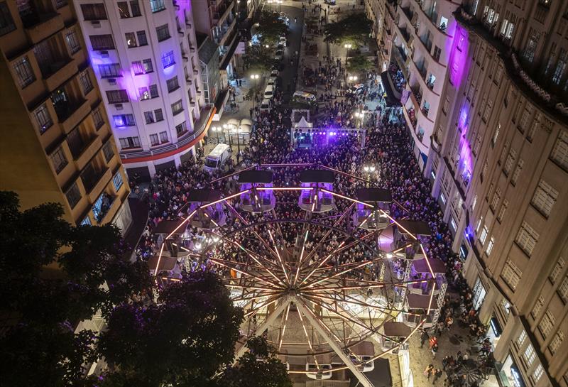 Estreia do espetáculo Natal das Alturas – O Amor Presente. Curitiba, 24/11/2023. Foto: Ricardo Marajó/SMCS