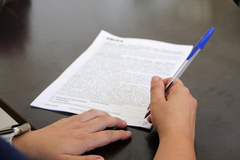 Inscritos na Cohab assinaram contratos de aquisição de apartamentos.
Foto: Divulgação
