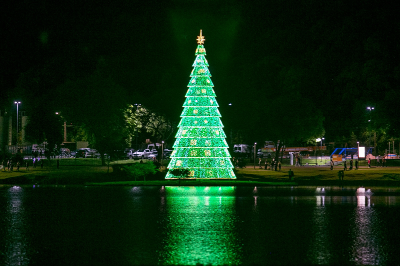 Árvore de Natal do ParkShopping Barigui. Foto: Pedro Ribas/SMCS