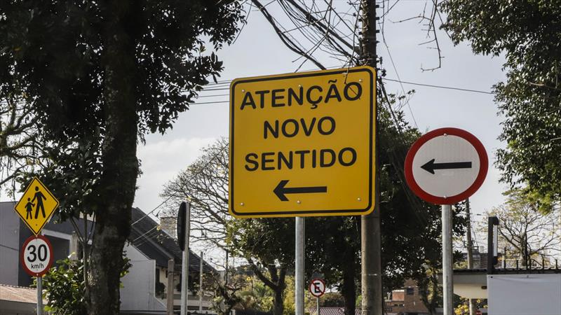 Rua de Curitiba, no bairro Pilarzinho, terá alteração de sentido a partir desta terça-feira. Foto: Hully Paiva/SMCS