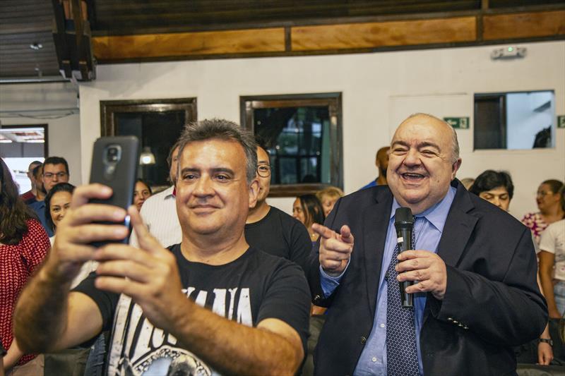 Prefeito Rafael Greca,  participa da Cerimônia de boas-vindas aos novos servidores de Curitiba. Curitiba, 05/12/2023. Foto: Ricardo Marajó/SMCS