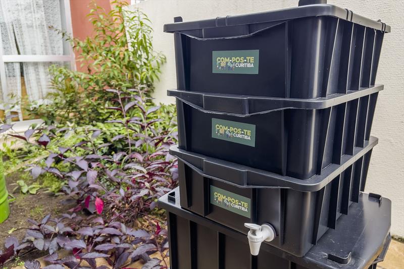 Curitiba vai distribuir gratuitamente mais 150 composteiras domésticas.  Foto: Renato Próspero/SMCS