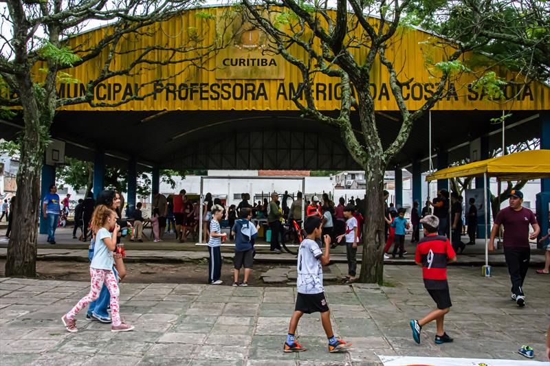 No Comunidade Escola, estudantes de Curitiba realizam o sonho de debutar.
Foto: Levy Ferreira/SMCS  