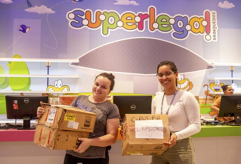 FAS recebe brinquedos da Superlegal, que vai ser inaugurada em Curitiba, para a Campanha Natal Solidário. 
Curitiba, 11/12/2023. 
Foto: Sandra Lima