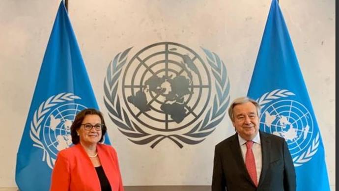 A embaixadora de Portugal na ONU, Ana Paula Zacarias, e o secretário-geral da ONU, o português António Guterrez.
Foto: Divulgação