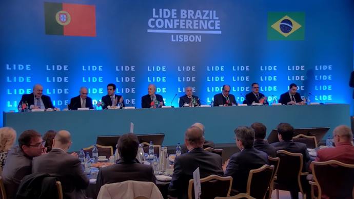 Prefeito Rafael Greca defende os valores democráticos e apresenta avanços de Curitiba em fórum internacional do LIDE em Lisboa. Na imagem, Greca com o ex-presidente Michel Temer; com os ministros do Supremo Tribunal Federal (STF) Alexandre de Moraes, Gilmar Mendes, Luís Roberto Barroso e Ricardo Lewandowski; com o ministro e presidente do Tribunal de Contas da União (TCU), Bruno Dantas; com o ministro do Superior Tribunal de Justiça (STJ), Humberto Martins; com o governador do Rio de Janeiro, Cláudio Castro; e com o prefeito de São Paulo, Ricardo Nunes. Lisboa, 03/02/2023. Divulgação