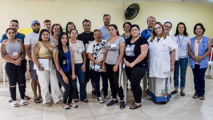 Reunião do Grupo de Treinamento dos familiares e Cuidadores de criança com atraso no desenvolvimento e Autismo. Curitiba 16/02/2023.
Foto: Levy Ferreira/SMCS
