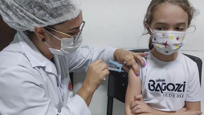 Curitiba convoca pessoas de 6 a 17 anos para vacinação contra a gripe.
Foto: Dary Jr./Feas