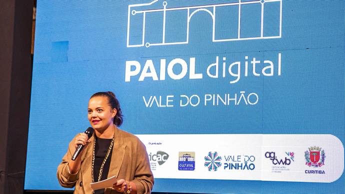 A palestrante é a fundadora do Grupo Batom e do Instituto Batom, Larissa Hack, finalista da edição 2021 do Prêmio Empreendedora Curitibana.
Foto: Daniel Castellano / SMCS