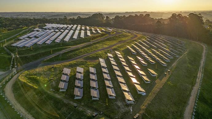 Cidade sustentável, Curitiba é eleita uma das seis cidades mais inteligentes do mundo.
- Na imagem, Pirâmide Solar de Curitiba. Foto: Ricardo Marajó/SMCS 