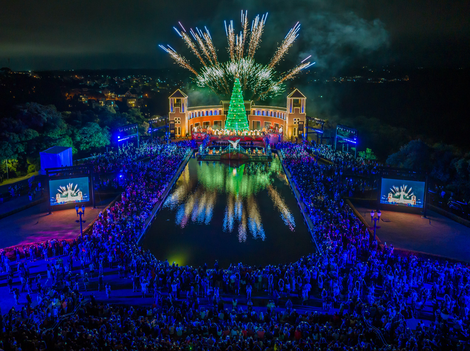 Natal de Curitiba brilha novamente em 2023, encanta público, impulsiona economia