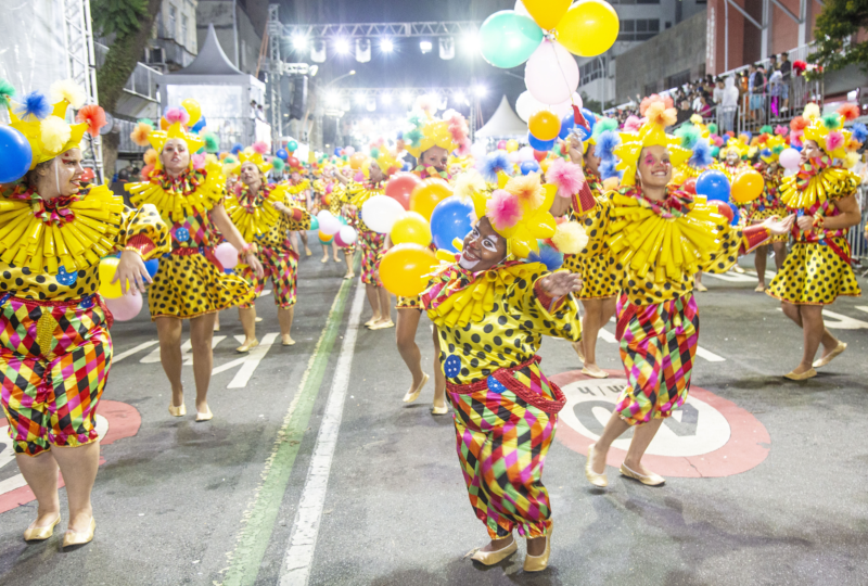 Da cultura geek ao ritmo do samba, Carnaval de Curitiba tem celebração multicultural. Foto: Ricardo Marajó/SMCS