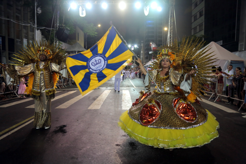 Da cultura geek ao ritmo do samba, Carnaval de Curitiba tem celebração multicultural.
Foto: Cido Marques