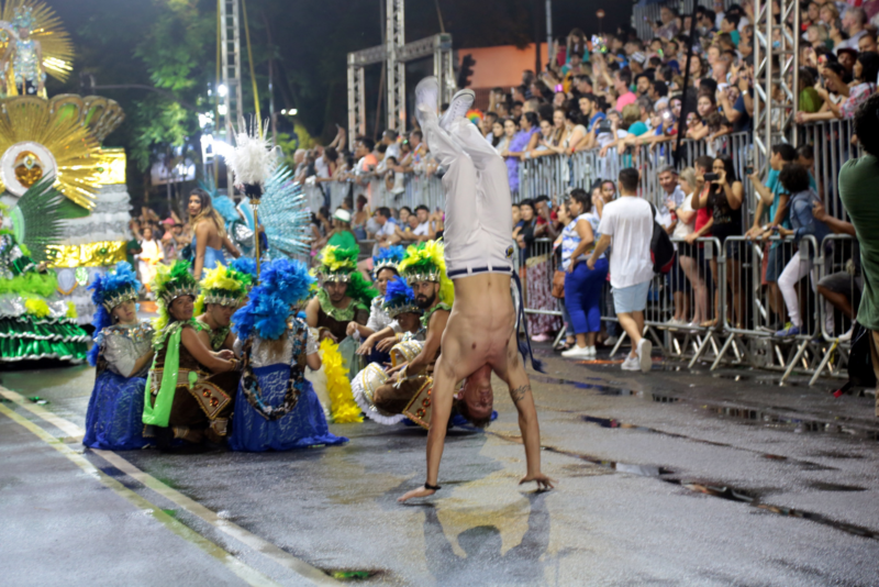 Da cultura geek ao ritmo do samba, Carnaval de Curitiba tem celebração multicultural.
Foto: Cido Marques