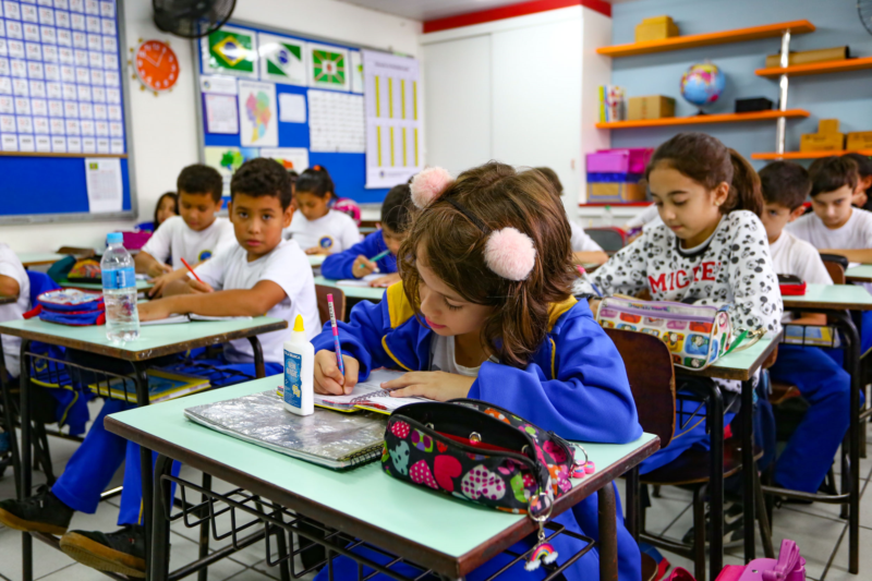 Curitiba tem aumento de vagas em creches públicas, mais escolas com tempo integral e inovação nas salas de aula. Foto: Daniel Castellano / SMCS
