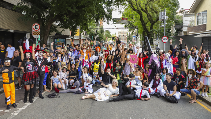 Curitiba celebra diversidade e tradição no primeiro dia do carnaval, com a cultura geek no Shinobis. Curitiba, 10/02/2024. Foto: Hully Paiva/SMCS