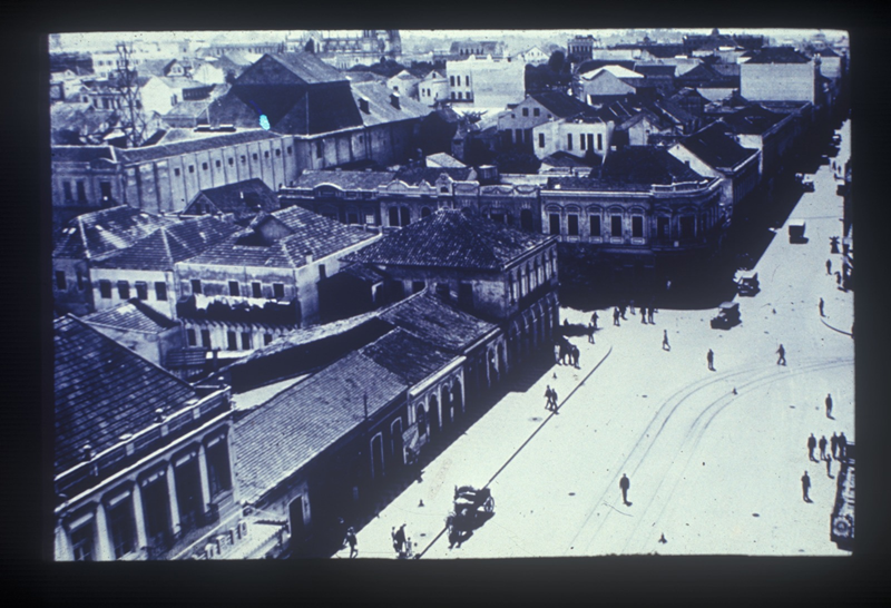 Avenida Luiz Xavier, na década de 30, com imagem provavelmente feita do Edifício Garcez. 